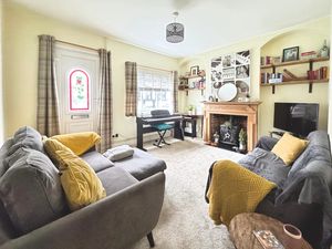 SYDNEY STREET- click for photo gallery